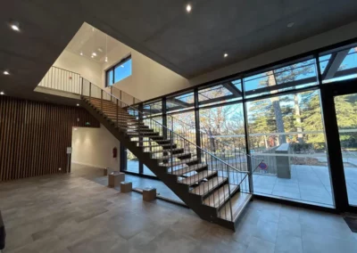 réalisation métallique sur mesure Escalier intérieur vue d'ensemble Ferronnerie Concept 13