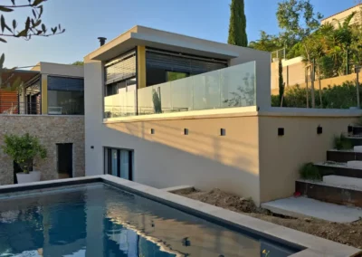 garde corps extérieur vitré vue piscine